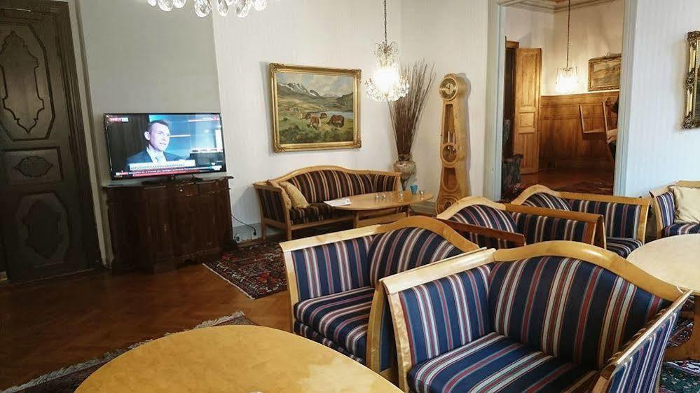 Grand Hotel Hønefoss Buitenkant foto