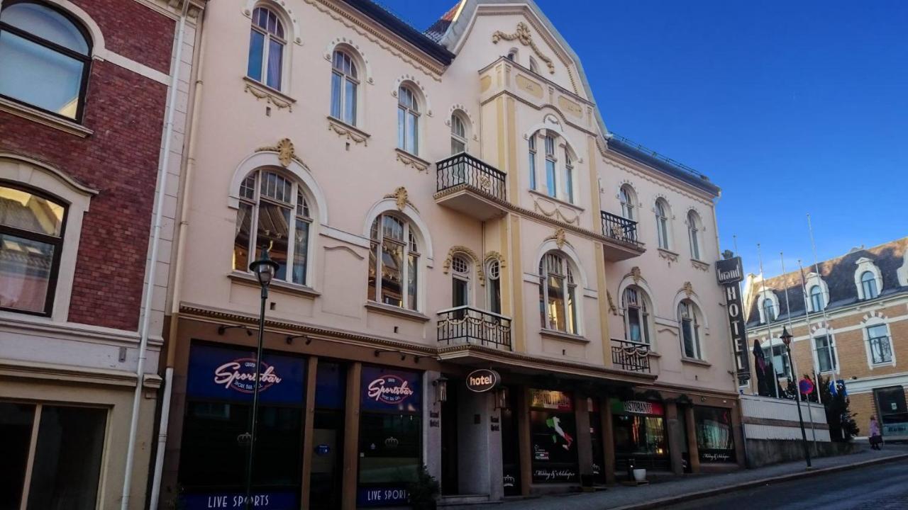 Grand Hotel Hønefoss Buitenkant foto